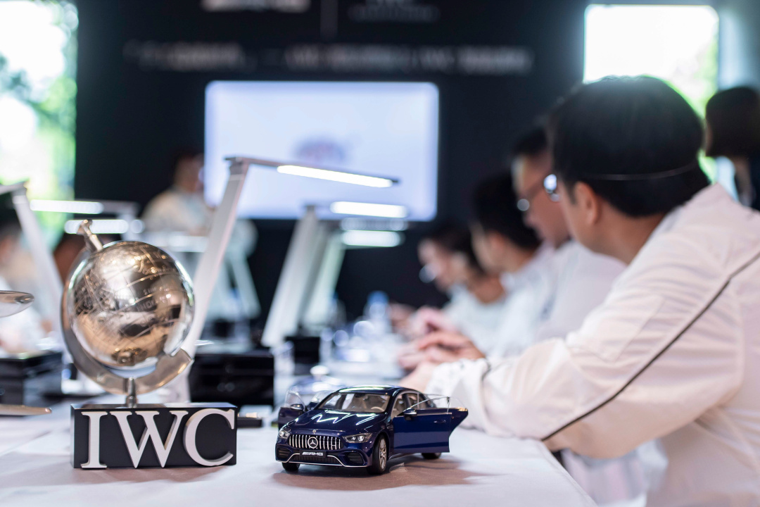 SMALL_Mercedes-AMG ft. IWC Schaffhausen「手工造就經典」活動吸引眾多貴賓報名，能體驗到原廠規格的腕錶組裝過程是相當難能可貴的體驗。